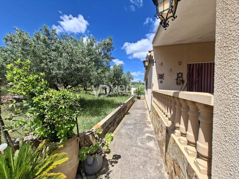 Foto 05e3f812-fd4e-48b8-9b28-c9dd21e0b588. Casa a poligono 7 64 a Enguera