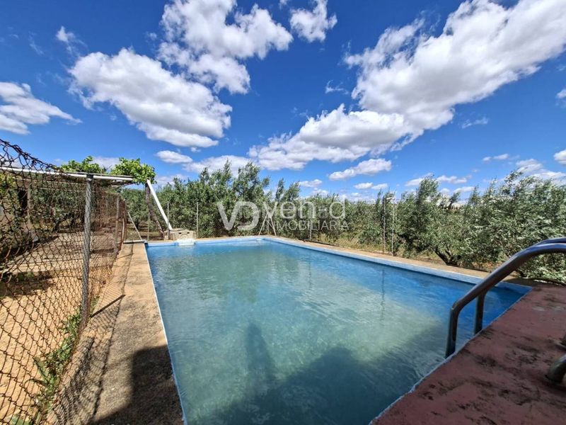 Foto 48718b01-7baf-4a3b-9af4-d3a97739fe08. Casa a poligono 7 64 a Enguera