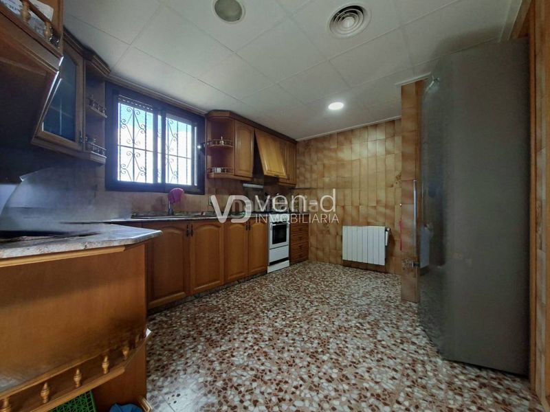 Foto 7782f922-18d0-4a3d-8ba8-5d1f3b9ab3cf. Casa a poligono 7 64 a Enguera