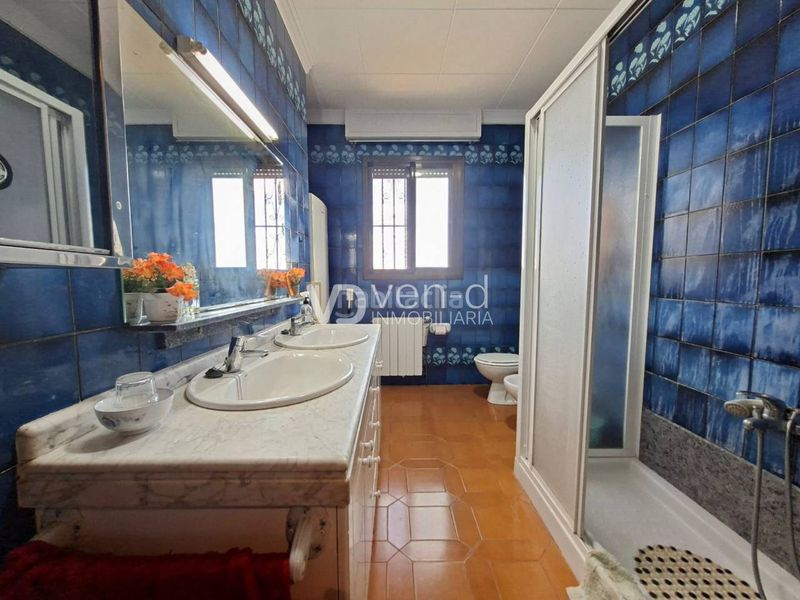 Foto c81a81af-9da3-4495-a073-7cc1e873c6b8. Casa a poligono 7 64 a Enguera
