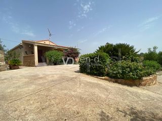 House  Poligono 7. Chalet en enguera
