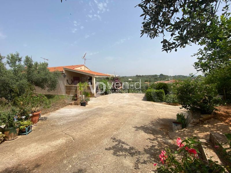 Foto fc5d2ad1-5d23-49b9-824d-ed33f51aee90. Casa chalet en Enguera
