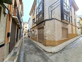 Affitto Locale commerciale in Calle san cristobal 5. Alquiler de gran local en enguera