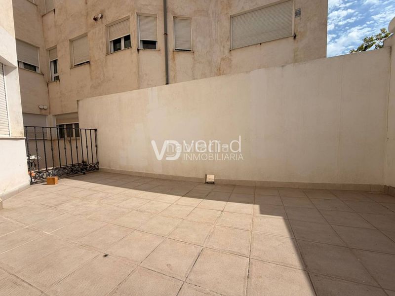 Foto 54dbccc7-a5d3-42bc-b157-95fa33c0e104. Piso en avenida constitución 40 piso con terraza en Enguera