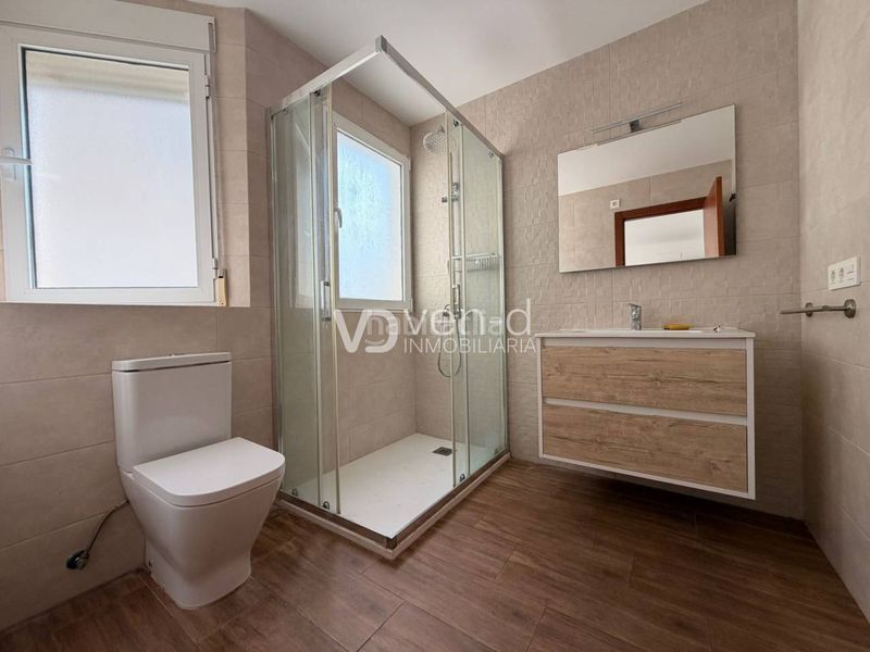 Foto 60aef513-5566-4670-9099-adbaff2a9a3f. Piso en avenida constitución 40 piso con terraza en Enguera