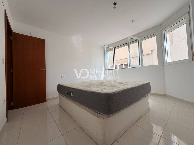 Foto ca902a99-7da5-4702-baca-21e1f010156e. Piso en avenida constitución 40 piso con terraza en Enguera
