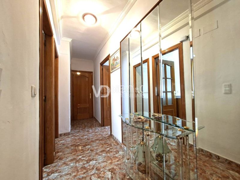 Foto b3585546-d35a-4ce8-8f7b-f323f348e5ad. Casa a calle moncada 5 a Enguera