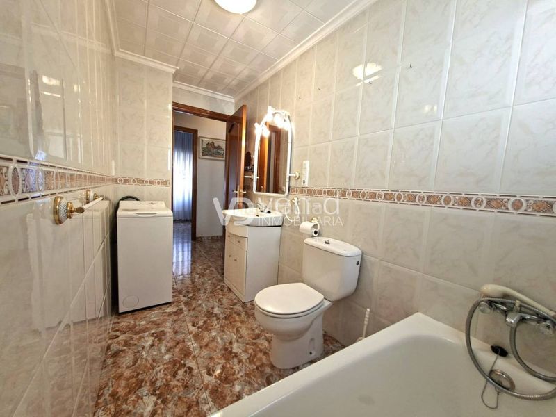 Foto d215e717-2b60-4e54-b3dd-0ced2c92581a. Casa a calle moncada 5 a Enguera
