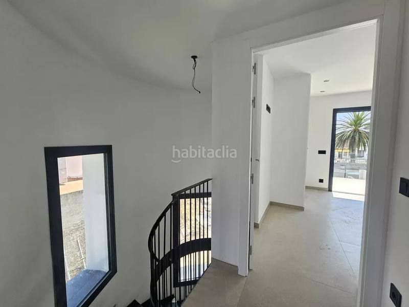 Foto c43b8fc3-2324-4add-a5e2-b728954f69a5. Casa  en venta con amarre en Cap Ras - Creus - Falconera Empuriabrava