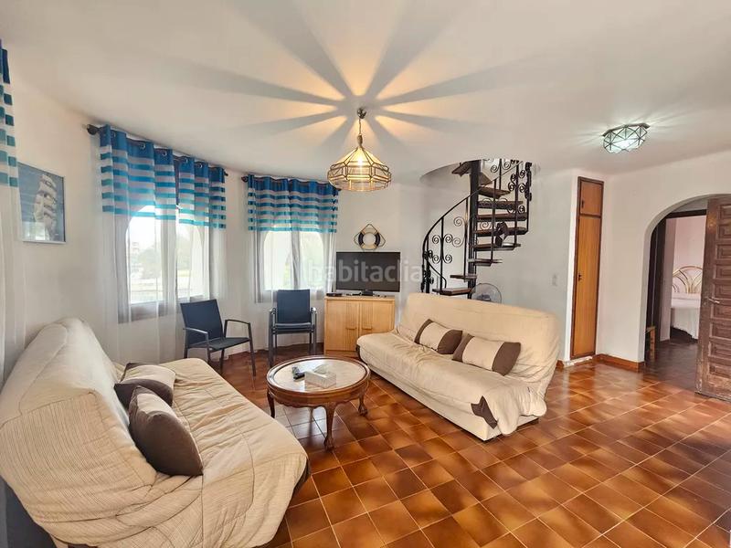 Foto 90abe6b7-2dd1-4fc8-b7da-a27c2da224e5. Casa  en venta al canal ancho en Segre - Ebre - Ter Empuriabrava