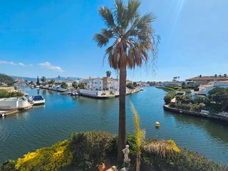 Casa a Francolí - Freser - Noguera. Casa en venta en empuriabrava al canal ancho