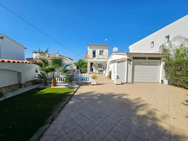 Foto 41c8f7c6-0248-4442-ab5d-a87a509bc1e0. Casa amb calefacció aparcament piscina a Tordera - Fluvià - Llobregat Empuriabrava