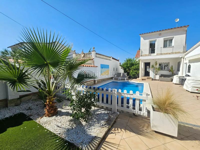 Foto 5b438ea4-4a23-46c1-9184-2801eeaebe56. Casa amb calefacció aparcament piscina a Tordera - Fluvià - Llobregat Empuriabrava