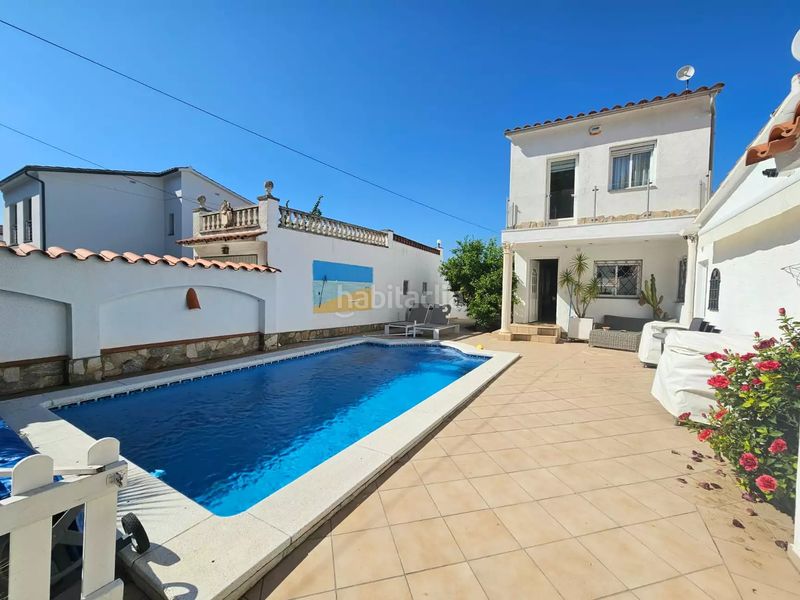 Foto c0e04f1e-fc8f-4c73-9987-1669749357eb. Casa amb calefacció aparcament piscina a Tordera - Fluvià - Llobregat Empuriabrava