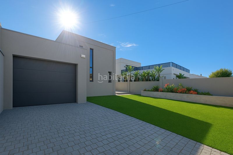 Foto 1396f7aa-0e47-41a6-aa3e-1e025701c4c6. Casa amb calefacció aparcament piscina a Segre - Ebre - Ter Empuriabrava