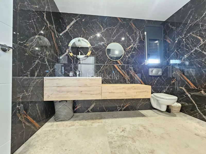 Foto 5d5919fb-392e-48bd-beda-e513d23e1c06. Casa amb calefacció aparcament piscina a Segre - Ebre - Ter Empuriabrava