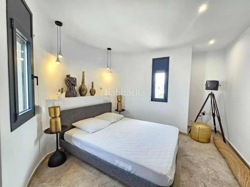 Foto c1f6b128-e3ff-4047-b3da-5ff269168e8f. Casa amb calefacció aparcament piscina a Segre - Ebre - Ter Empuriabrava