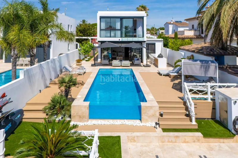 Foto 7b31be0a-72fa-482b-b00a-704667458ad3. Casa amb calefacció aparcament piscina a Moxó - Sant Mori Empuriabrava