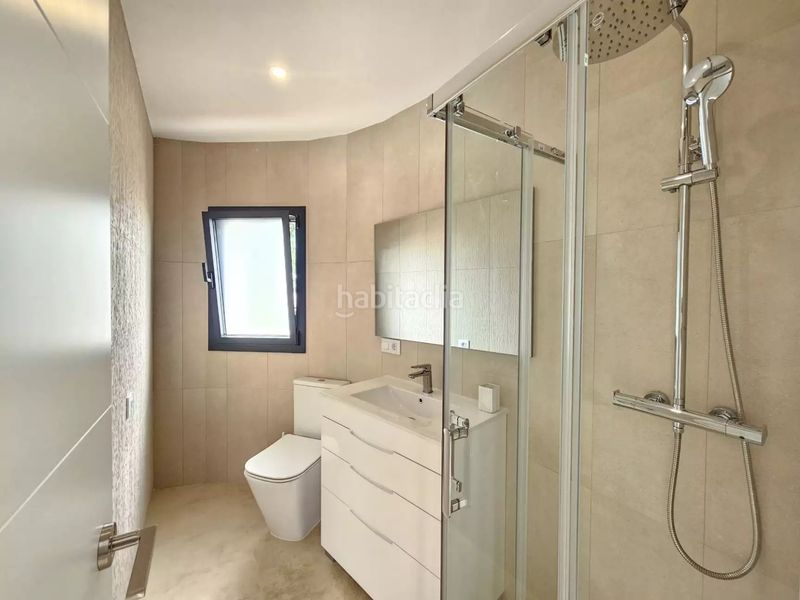 Foto d7b10f26-5620-41da-aa3c-ee590299413e. Casa amb calefacció aparcament piscina a Alberes Empuriabrava