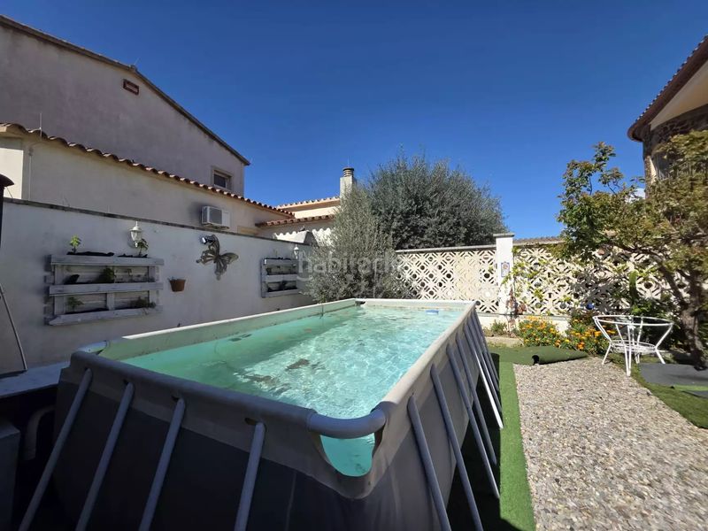 Foto 442f2d9f-d821-4ddc-b3d2-c95f9632468d. Casa amb calefacció aparcament piscina a Peni Empuriabrava