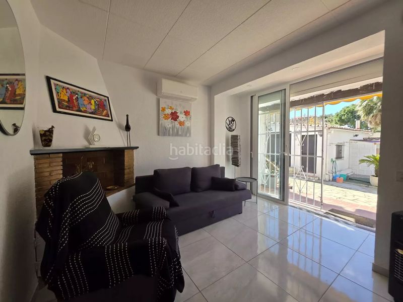 Foto b3e66424-dda1-4407-80c8-a0d2870f486c. Casa amb calefacció aparcament piscina a Peni Empuriabrava