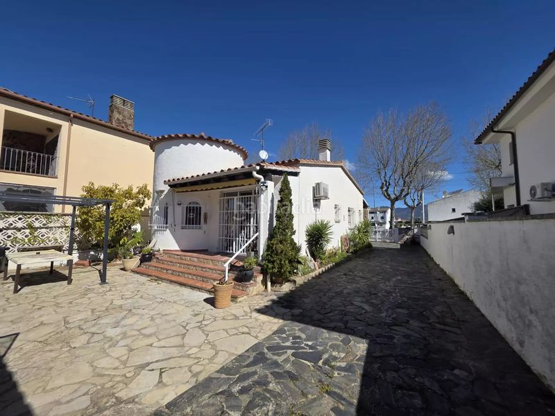Foto c76487a1-17b6-4e85-98d6-c2769655d156. Casa amb calefacció aparcament piscina a Peni Empuriabrava