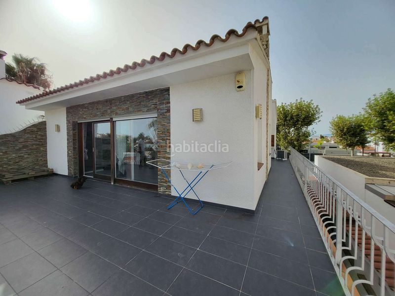 Foto 1df35d46-434b-4a55-a736-06c218af2691. Casa  en venta con garaje para barco en Tordera - Fluvià - Llobregat Empuriabrava