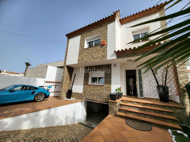 Foto 4e0c1a01-dd6e-4cb1-ac54-f9ad75b26107. Casa  en venta con garaje para barco en Tordera - Fluvià - Llobregat Empuriabrava