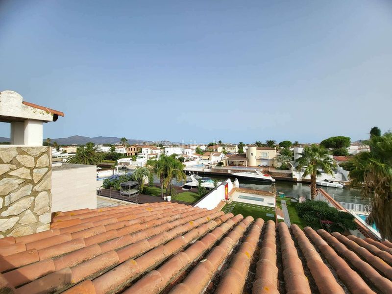 Foto 67fc6201-f821-4e30-ac4c-a028137f1678. Casa  en venta con garaje para barco en Tordera - Fluvià - Llobregat Empuriabrava