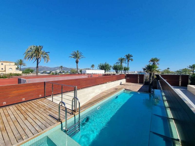 Foto bb995ead-88f4-4598-8392-7c1aa0fff4fe. Casa amb calefacció aparcament piscina a Moxó - Sant Mori Empuriabrava