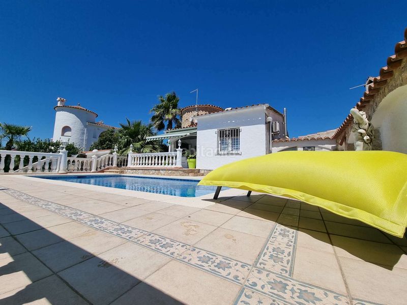 Foto 1fac1ee4-7d8e-464e-b364-8adf0b729982. Casa amb aparcament piscina a Segre - Ebre - Ter Empuriabrava