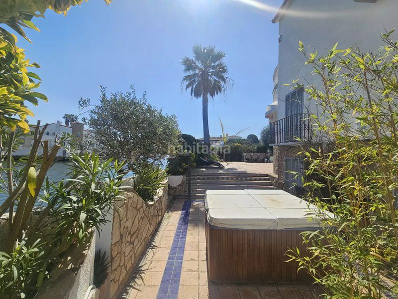 Foto 3be96388-0ce1-4448-93c5-b5e7aa404d53. Casa amb calefacció aparcament a Francolí - Freser - Noguera Empuriabrava