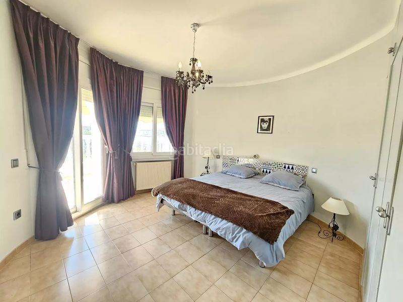 Foto 546b0845-0839-4500-add2-20dc5b817c2f. Casa amb calefacció aparcament a Francolí - Freser - Noguera Empuriabrava