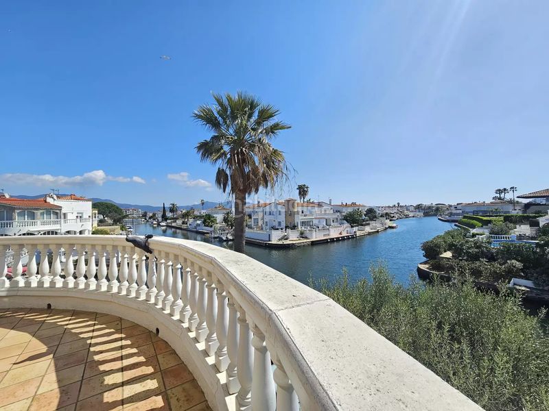 Foto e0508dae-cb7a-4a12-9483-a398195e72b7. Casa amb calefacció aparcament a Francolí - Freser - Noguera Empuriabrava