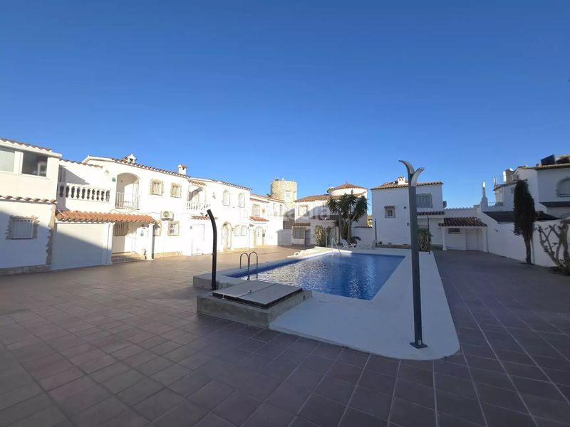 Foto fcd1ea76-d9be-461e-9df6-3812e030e911. Casa amb calefacció aparcament a Francolí - Freser - Noguera Empuriabrava
