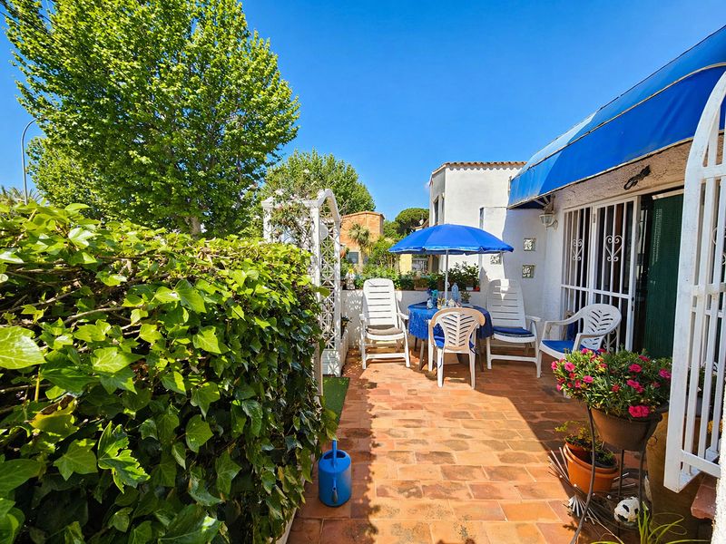 Foto 058147aa-cafb-4f09-966e-93cbcfb7c315. Casa amb aparcament a Requesens Empuriabrava