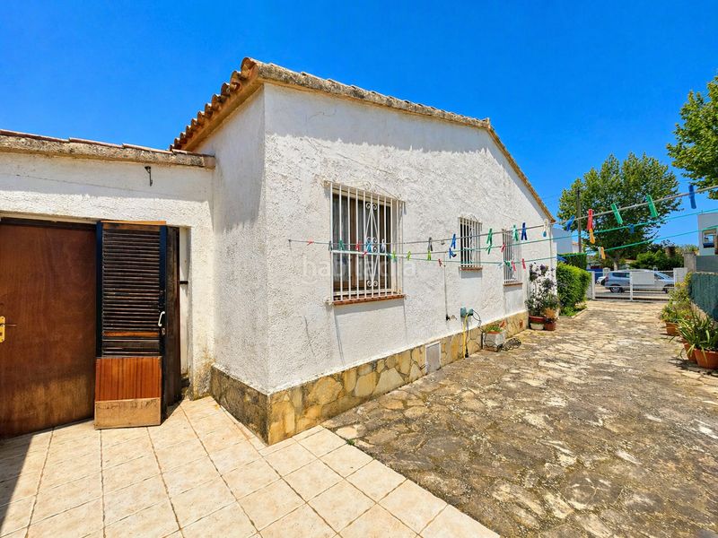 Foto 17bbab31-b38b-43e4-a6d8-a0189d8949b2. Casa amb aparcament a Requesens Empuriabrava