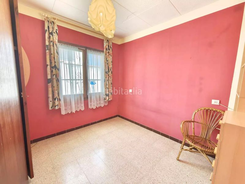 Foto 1833ac45-fa2d-4d2f-be04-06225e1c2409. Casa amb aparcament a Requesens Empuriabrava