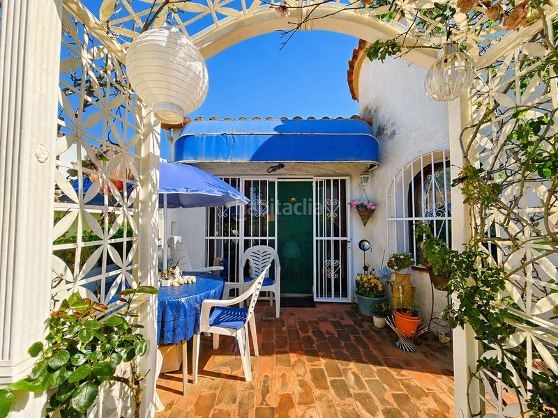 Foto a2cb6f70-029f-47fe-9b24-bbaffef1f72d. Casa amb aparcament a Requesens Empuriabrava