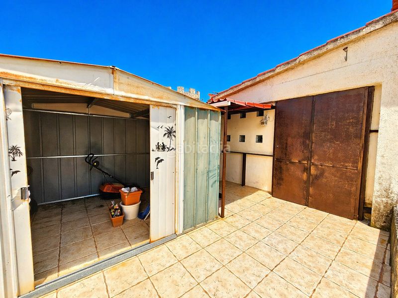 Foto cfbea52f-db04-4801-bf5c-730996c4646d. Casa amb aparcament a Requesens Empuriabrava