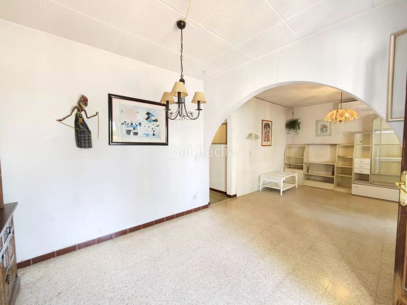Foto db4dc971-9a2a-4500-87eb-76af12ed0516. Casa amb aparcament a Requesens Empuriabrava