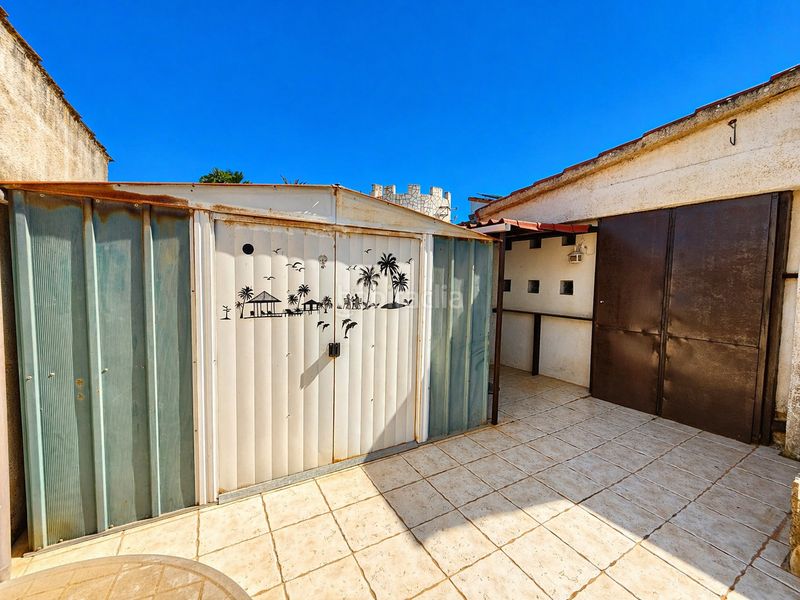 Foto ea5b3640-7fd6-40d4-8731-774e654d0d3b. Casa amb aparcament a Requesens Empuriabrava