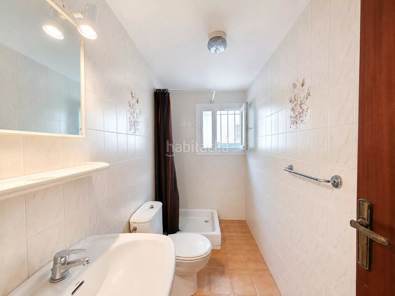 Foto c1ead6bc-19f7-4339-b657-90e60095a244. Casa amb calefacció aparcament piscina a Requesens Empuriabrava