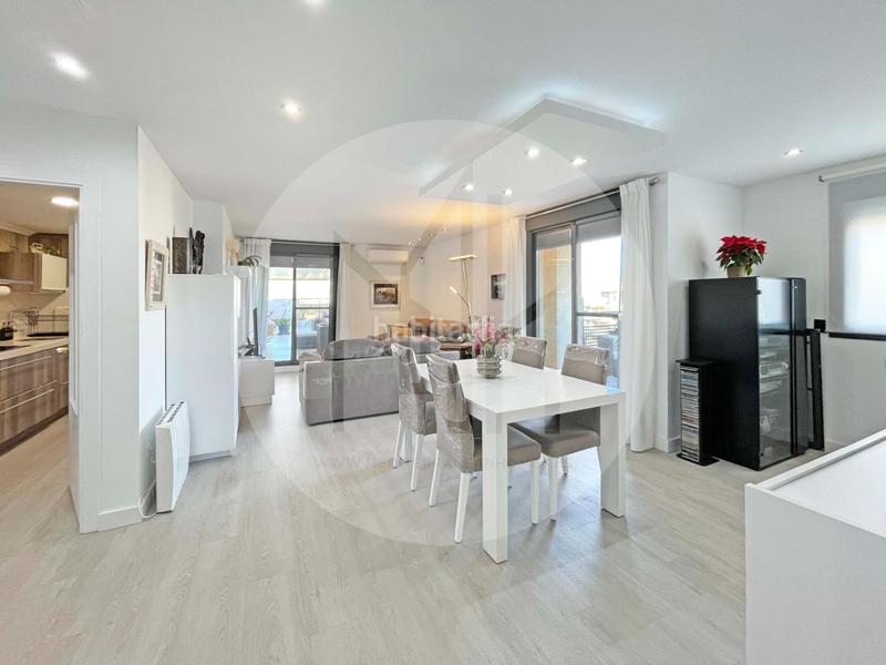 Foto ab7d076e-3dfa-40c9-a0d2-9c86ec64fb7b. Àtic amb calefacció aparcament piscina a Canet d´en Berenguer