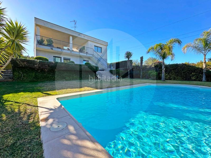 Foto 792aa03b-f2a3-4bd8-a3f1-46c04bf3bef3. Chalet mit heizung parking pool in Alfinach - Monasterios Puçol