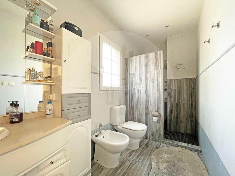 Foto 6eb21141-cdab-43a0-8477-f4212af6cf75. Xalet amb calefacció aparcament piscina a Entrepinos Eliana (l´)