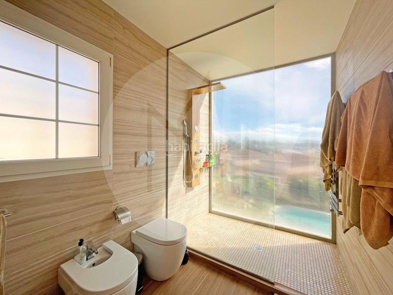 Foto 95b87eec-79a0-4a8a-aff6-70a24d8ddad2. Xalet amb calefacció aparcament piscina a Entrepinos Eliana (l´)