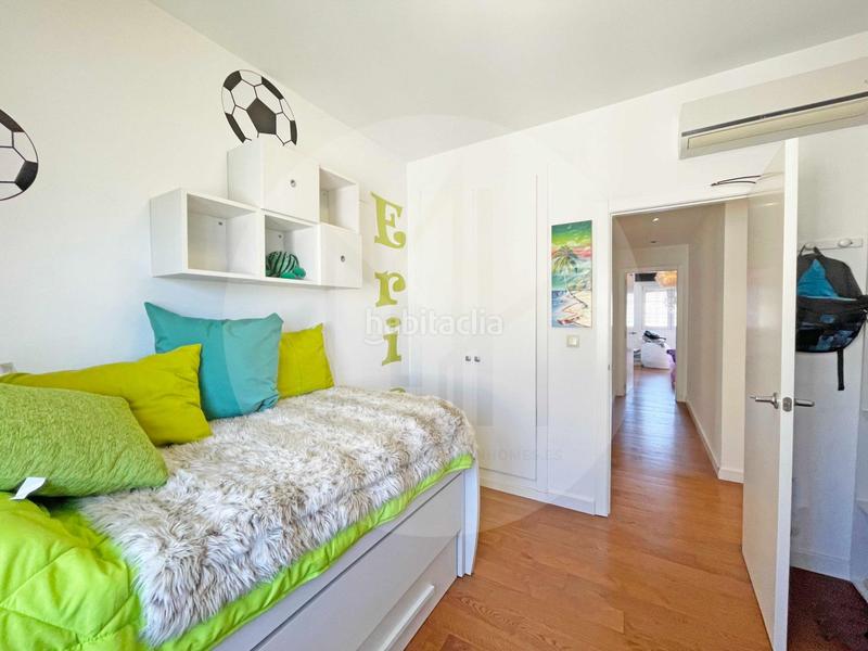 Foto d0b9c8bd-1889-46b9-ae6c-b295ed959da9. Xalet amb calefacció aparcament piscina a Entrepinos Eliana (l´)