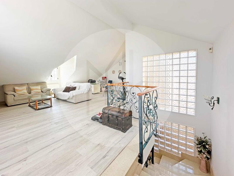 Foto f63e4c61-e29e-4f41-8365-7d81f47d280a. Casa bifamiliare con riscaldamento parcheggio in Doctor Palos - Alto Palancia Sagunt