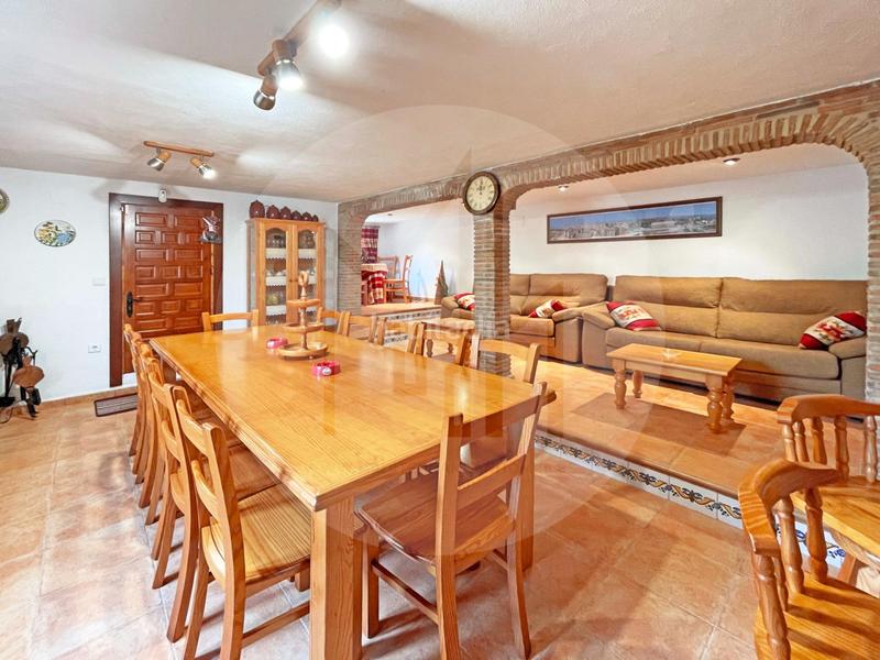 Foto 5e68194c-5491-4e0e-b3bd-27eb2536cb08. Maison avec piscine dans Las Pedrizas Chiva